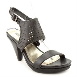 Kenneth Cole Reaction Push Higher Womens Black Leather New/Display