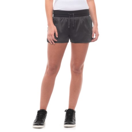 CLOSEOUTS . BLANC NOIRand#39;s Venice silk lounge shorts are ideal for warm nights in thanks to their loose fit and supersoft fabric. Available Colors: BLACK, BATIK/BLACK. Sizes: XS, S, M, L.
