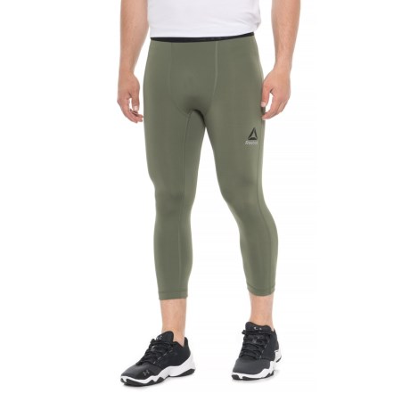 CLOSEOUTS . Cut a little loose like your favorite boxer briefs, Reebokand#39;s US 3/4 Solid Briefs tights offer a light, airy fit with protection from excess moisture accumulation and chafing. Available Colors: HUNTER GREEN. Sizes: M, L, XL.