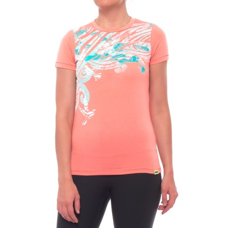 CLOSEOUTS . Silky-soft jersey knit sports a bold, colorful graphic print and comfortable, classic tee silhouette in Janjiand#39;s Haiti T-shirt, perfect for your weekend shenanigans and busy summer days. Available Colors: ORANGE. Sizes: XS, S, M, L.