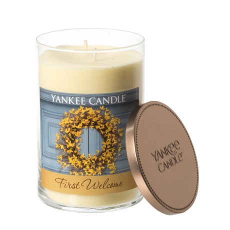 CLOSEOUTS . Infuse your room with the lovely, refreshing scent of Yankee Candleand#39;s First Welcome Wreath Collection candle. Available Colors: FIRST WELCOME, 02, 03.