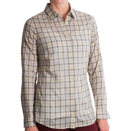 CLOSEOUTS . Barbourand#39;s Lumley shirt truly stands out with a lightweight cotton fabric in subtle, monochromatic tartan plaid that is reminiscent of the Ayrshire District Tartan, from which the Barbour family name originated on the west coast of Scotland. Available Colors: GREEN LILY CHECK, SUMMER DRESS CHECK, 03. Sizes: 8, 10, 12.